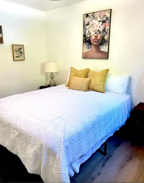 Coliving in Glendale - NW Valley, Phoenix