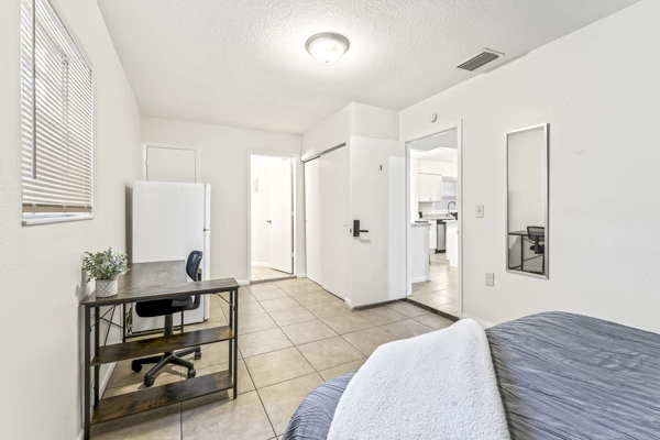 Coliving in Grant Park Tampa - East Tampa, Tampa