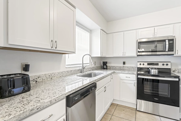 Coliving in Grant Park Tampa - East Tampa, Tampa