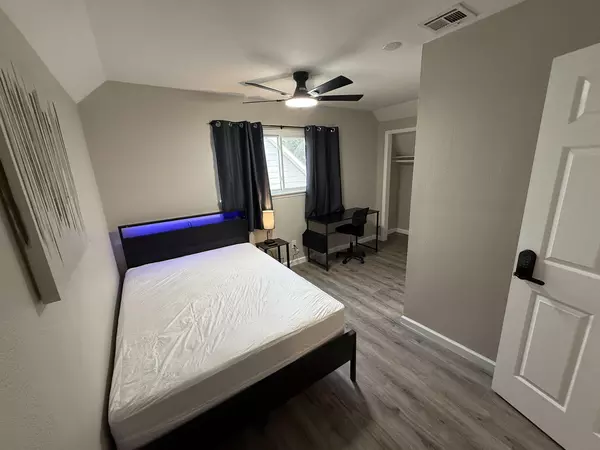 Coliving in Edgebrook - Se Houston, Houston