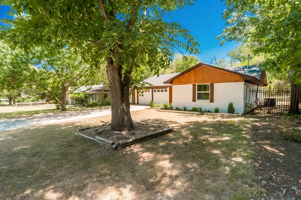 Coliving in Denton - North Dfw, Dallas