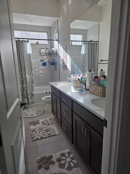 Coliving in Queen Creek - SE Valley, Phoenix