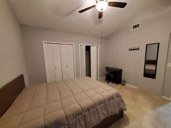 Coliving in Engelwood Park - East Orlando, Orlando
