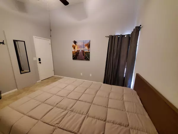 Coliving in Engelwood Park - East Orlando, Orlando