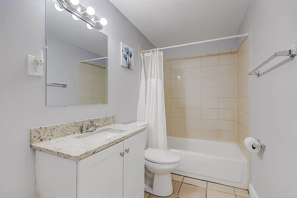 Coliving in Grant Park Tampa - East Tampa, Tampa