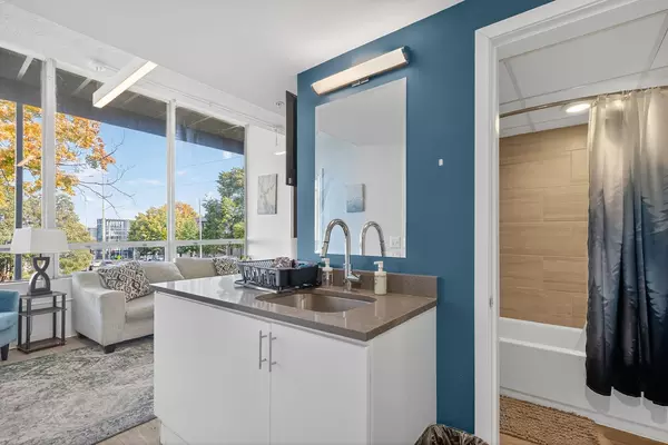 Coliving in South Plaza - KCMO, Kansas City