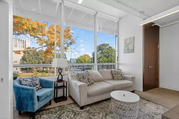 Coliving in South Plaza - KCMO, Kansas City