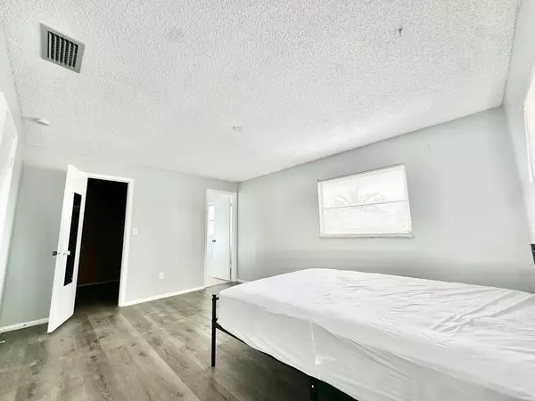Coliving in Land O' Lakes - North Tampa, Tampa