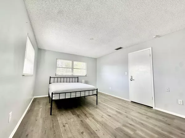 Coliving in Land O' Lakes - North Tampa, Tampa