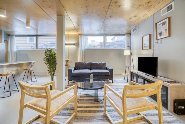 Coliving in Edgewood DC - NE DC, Washington DC