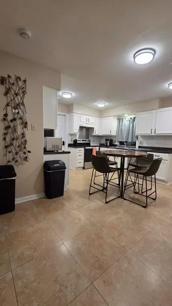 Coliving in Garland - Ne Dallas, Dallas