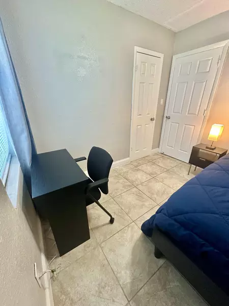 Coliving in Oak Ridge - West Orlando, Orlando