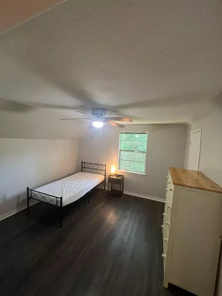 Coliving in Wolf Creek - Sw Dallas, Dallas