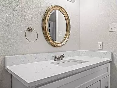 Coliving in Wolf Creek - Sw Dallas, Dallas