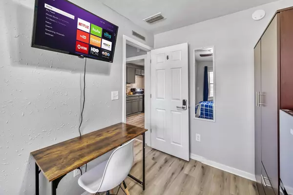 Coliving in Windy Hill - Southside, Jacksonville