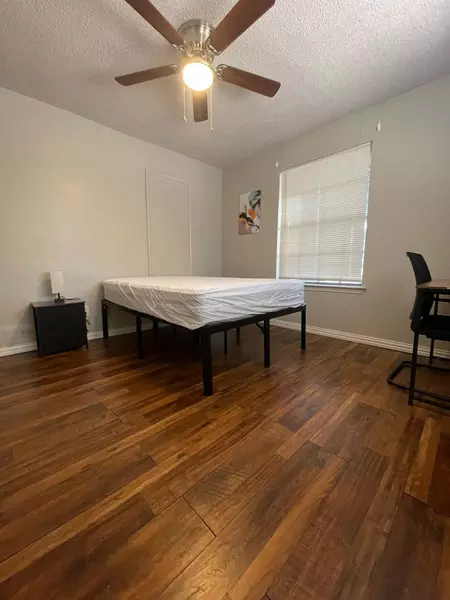 Coliving in DeSoto - Sw Dallas, Dallas