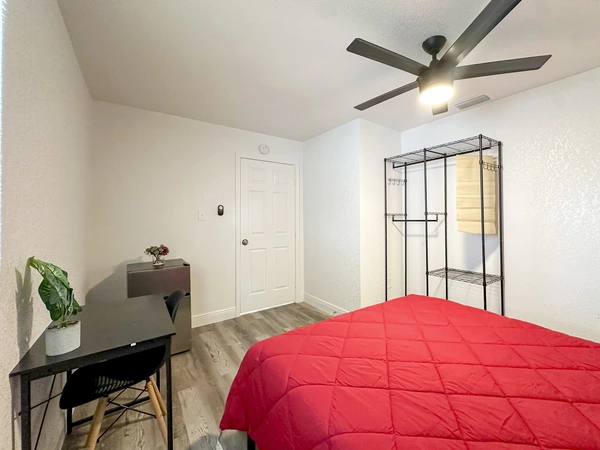 Coliving in University Square - North Tampa, Tampa