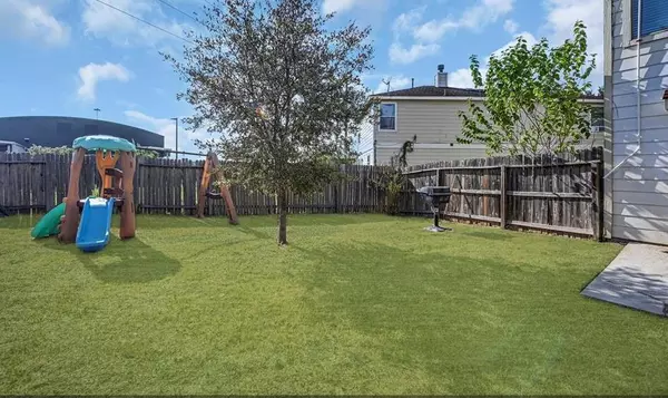 Coliving in Greater Greenspoint - Ne Houston, Houston