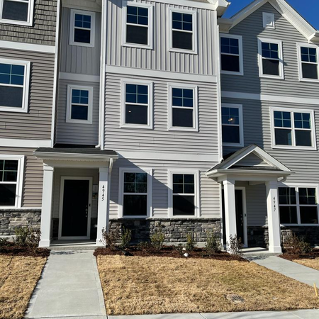 Coliving in Bryson Village - Outer Triangle, Raleigh