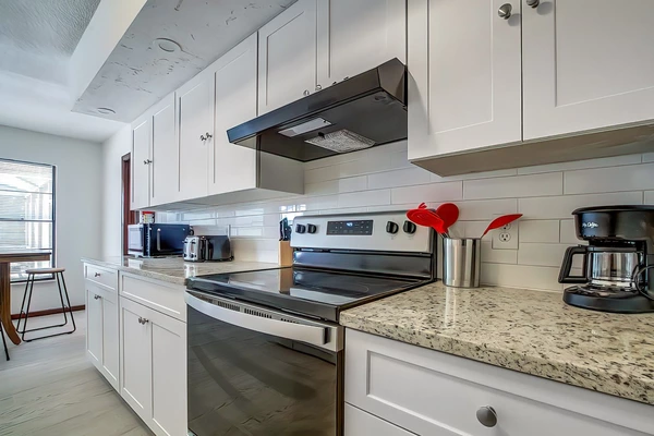 Coliving in Land O' Lakes - North Tampa, Tampa