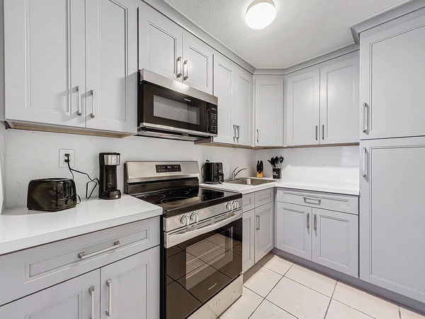 Coliving in West Palm Beach - Palm Beach County, Miami