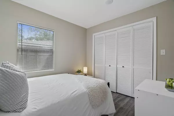 Coliving in Sulphur Springs - North Tampa, Tampa