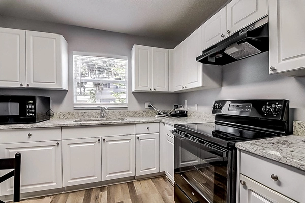 Coliving in Ybor City - Central Tampa, Tampa