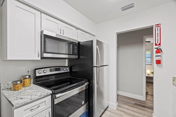 Coliving in Live Oaks Square - East Tampa, Tampa