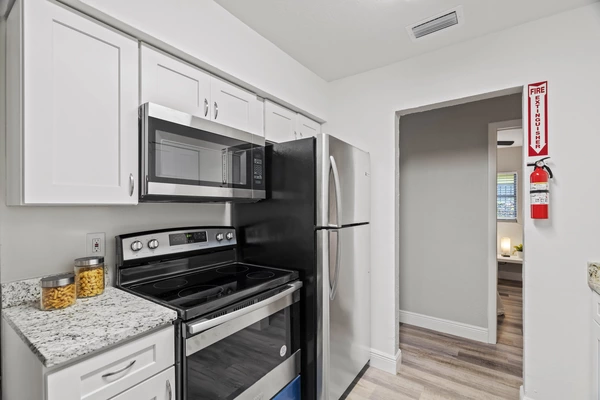 Coliving in Live Oaks Square - East Tampa, Tampa