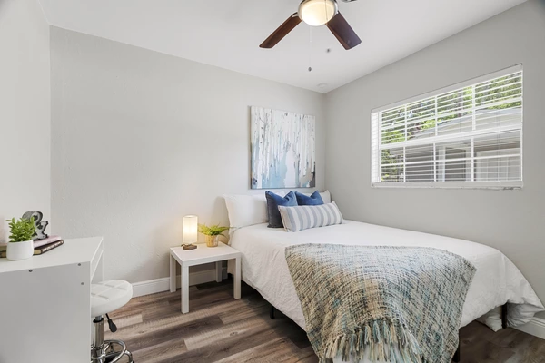 Coliving in Live Oaks Square - East Tampa, Tampa