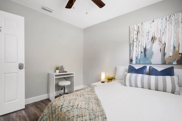 Coliving in Live Oaks Square - East Tampa, Tampa