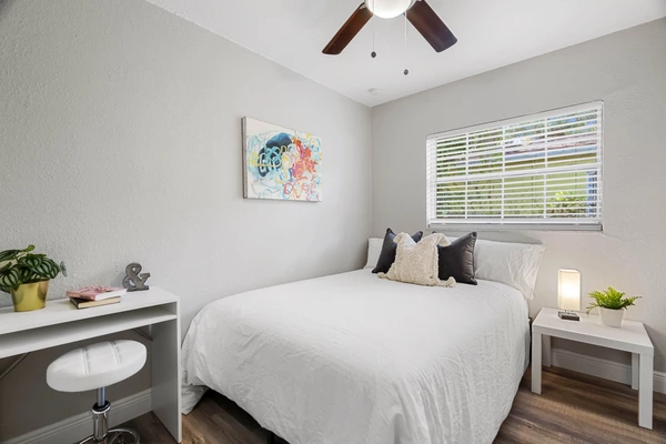 Coliving in Live Oaks Square - East Tampa, Tampa