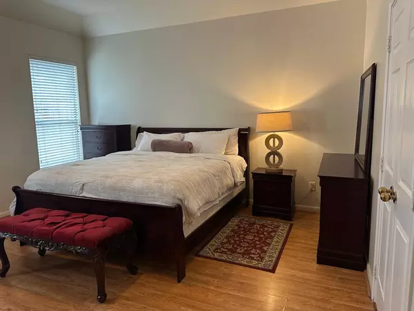 Coliving in Jersey Village - Nw Houston, Houston