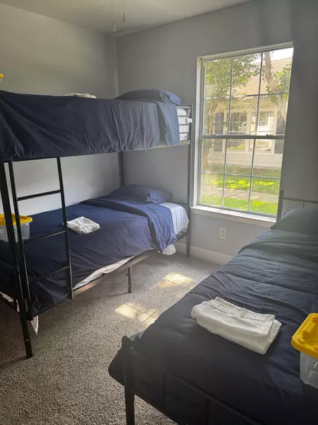 Coliving in Greater Greenspoint - Ne Houston, Houston