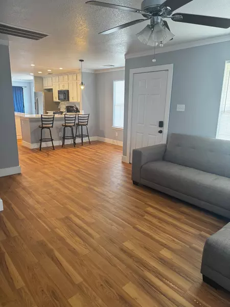 Coliving in Greater Greenspoint - Ne Houston, Houston