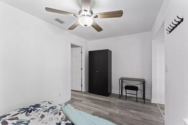 Coliving in Lowry Park Central - North Tampa, Tampa