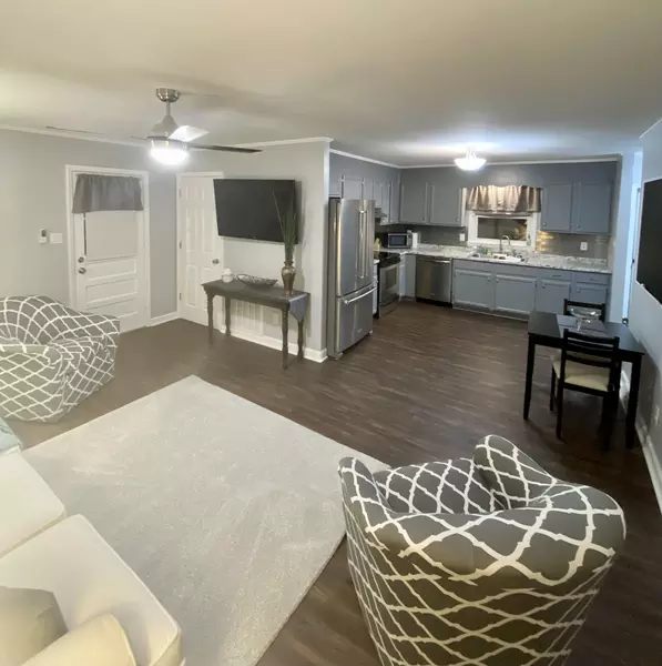 Coliving in Westchester - West Charlotte, Charlotte