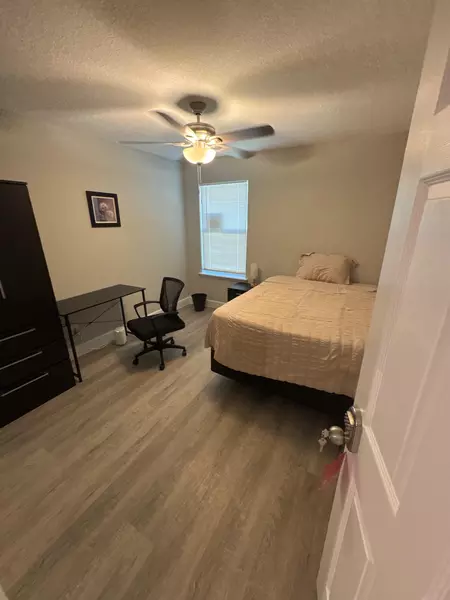 Coliving in Lake Forest - Northside, Jacksonville