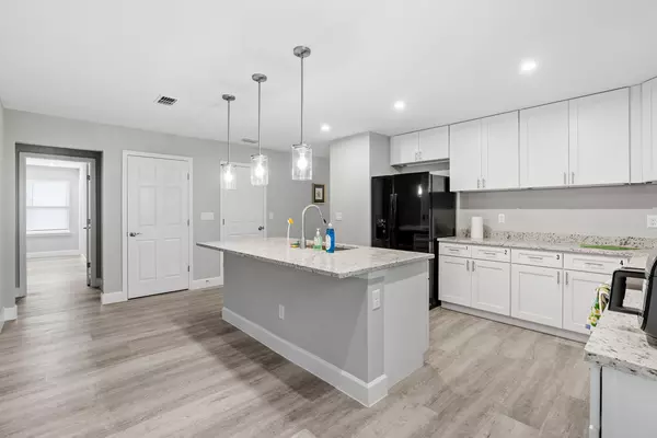 Coliving in Lake Forest - Northside, Jacksonville