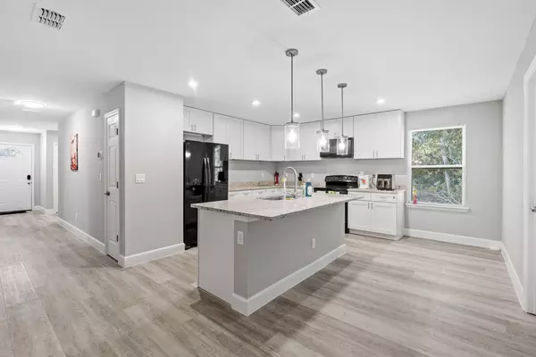 Coliving in Lake Forest - Northside, Jacksonville