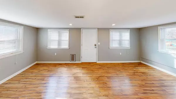 Coliving in Lee's Summit - Outer KCMO, Kansas City