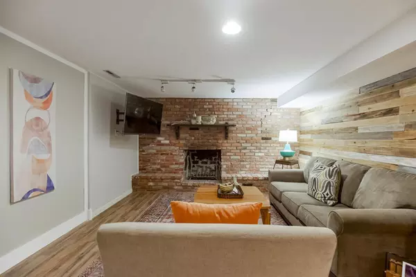 Coliving in Lee's Summit - Outer KCMO, Kansas City