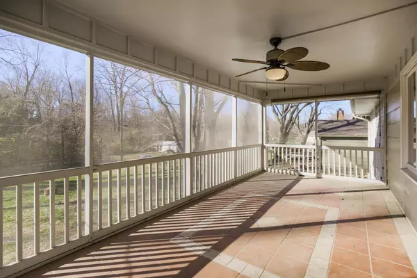 Coliving in Lee's Summit - Outer KCMO, Kansas City