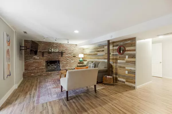 Coliving in Lee's Summit - Outer KCMO, Kansas City