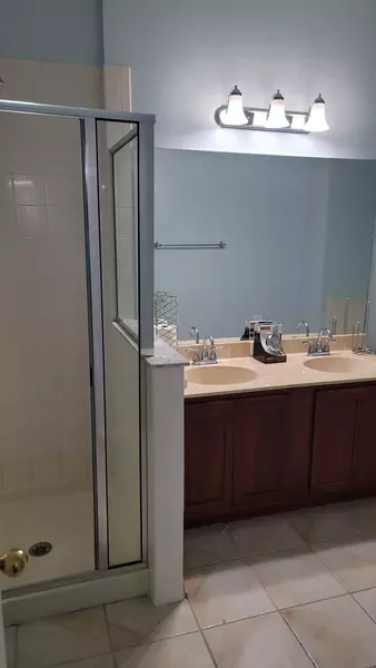 Coliving in Apollo Beach - South Tampa, Tampa