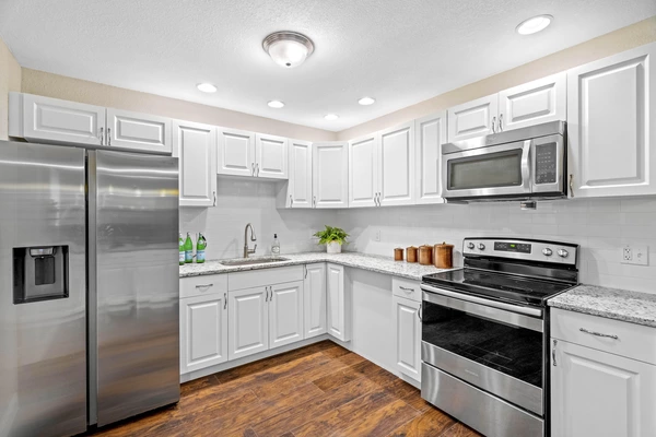 Coliving in Ybor City - Central Tampa, Tampa