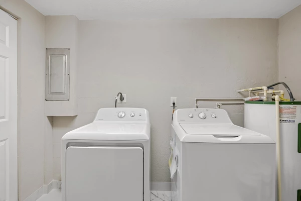 Coliving in Ybor City - Central Tampa, Tampa