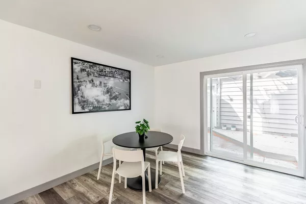 Coliving in Pasadena - The Verdugos, Los Angeles