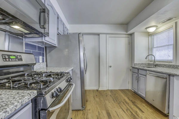 Coliving in Fells Point - Baltimore Metro Area, Washington DC