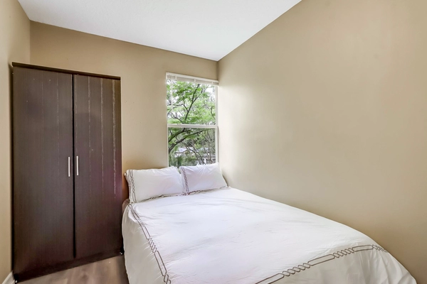 Coliving in Cedar Hills - Westside, Jacksonville